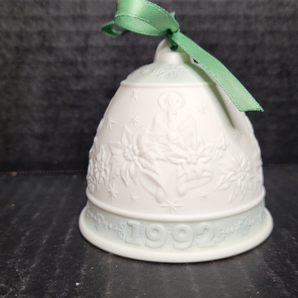 Lladro 1992 Campanita Navidad 92 Christmas Bell Ornament #15913 - Picture 4 of 12